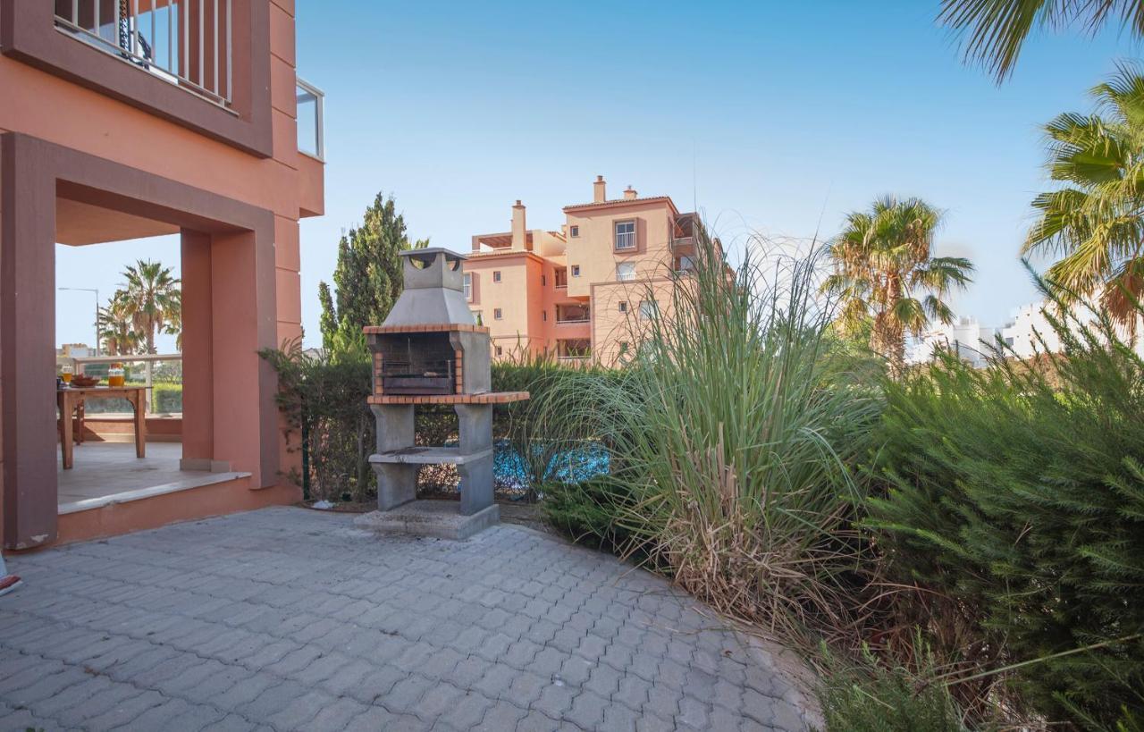 B02 - Fantastic Apartment With Pool Portimao Bagian luar foto