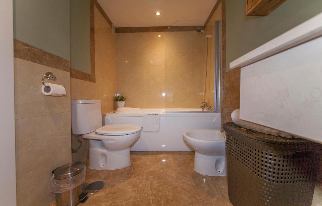 B02 - Fantastic Apartment With Pool Portimao Bagian luar foto