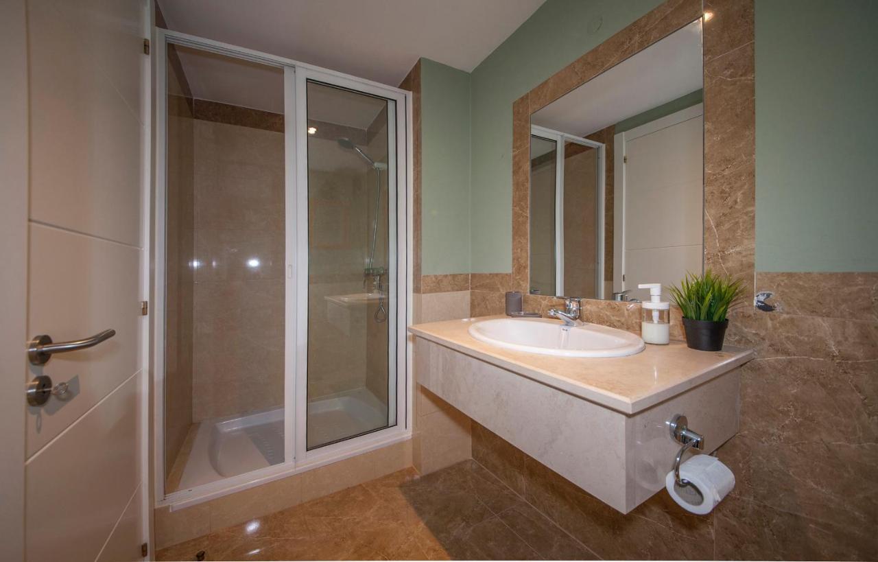 B02 - Fantastic Apartment With Pool Portimao Bagian luar foto