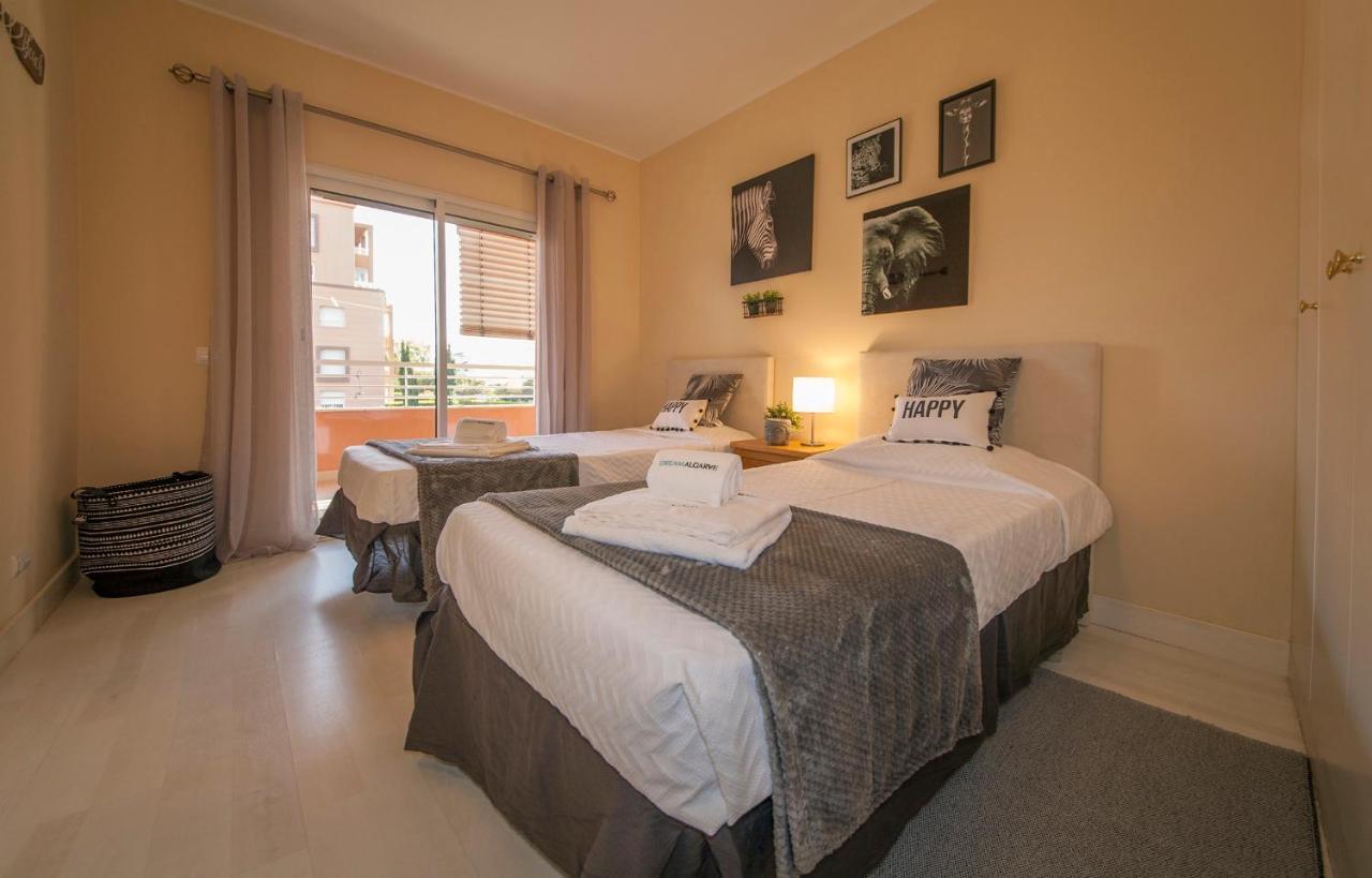 B02 - Fantastic Apartment With Pool Portimao Bagian luar foto