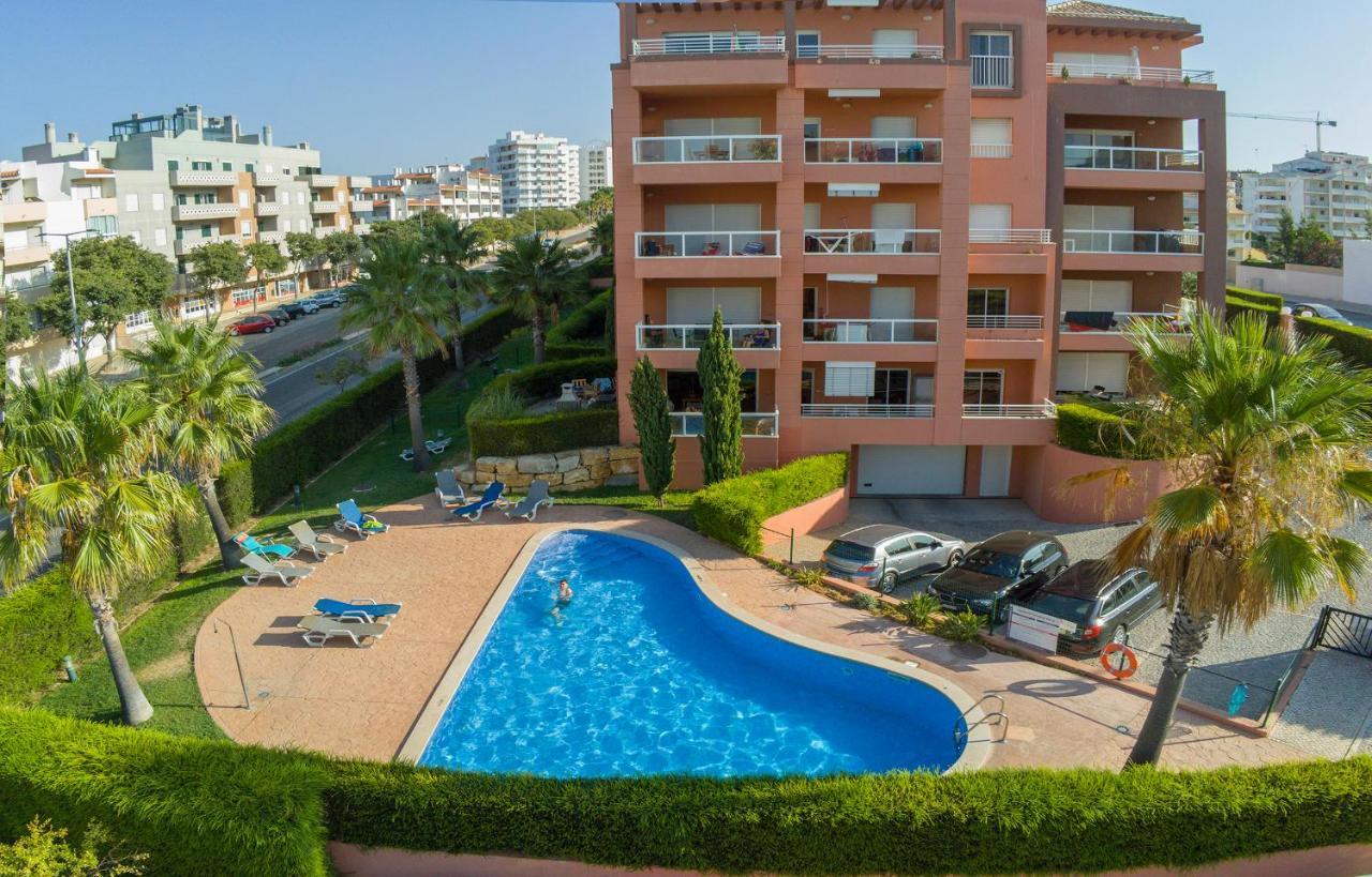 B02 - Fantastic Apartment With Pool Portimao Bagian luar foto